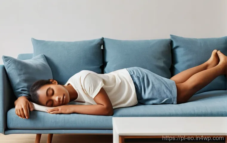 낮잠 후 집중력 향상 방법 - **Power Nap in a Bright, Refreshing Setting:**
    A person, appearing to be in their late 20s to ea...